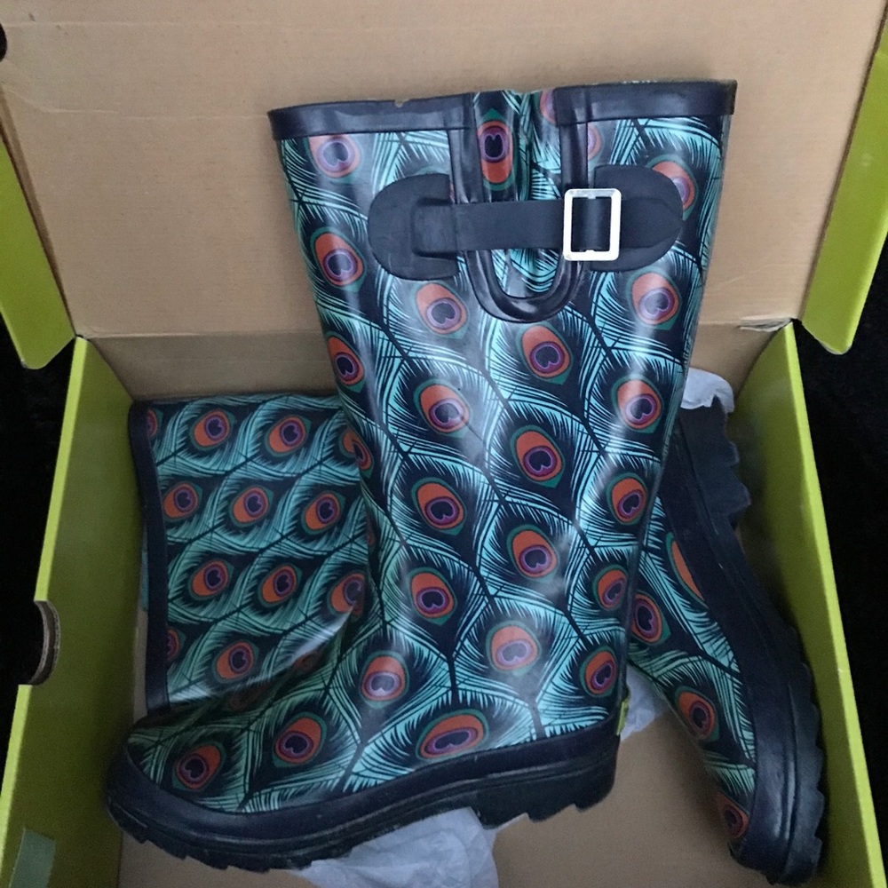 Peacock printed rain boots